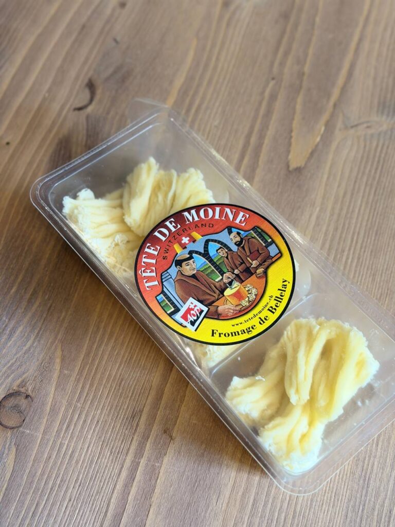Margot Fromages Сыр Тет-де-Муан в нарезке 100г, 51%, Швейцария, Margot Fromages 100 г